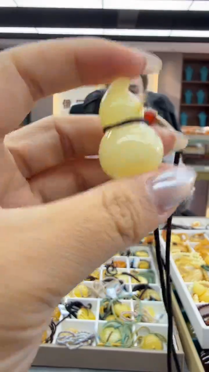 琥珀颈饰未镶嵌197秒拍号 假一罚三 