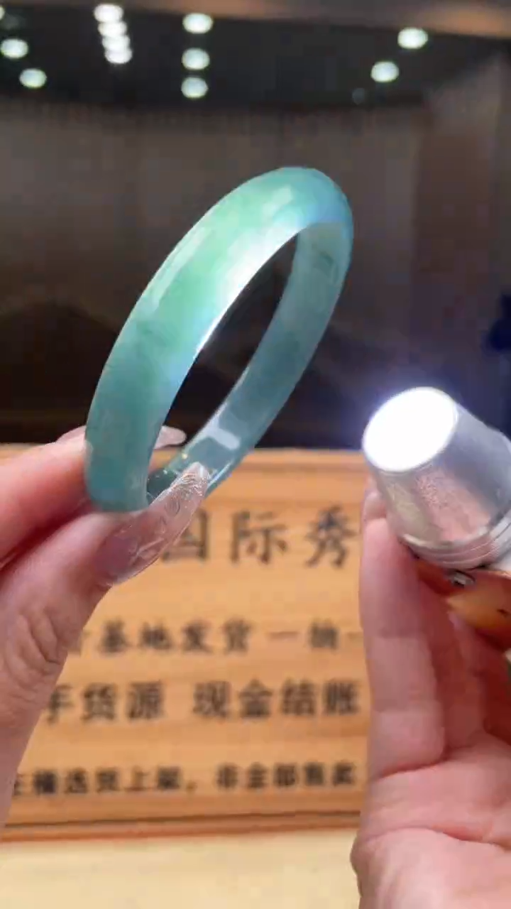 【闪购商品】翡翠手镯未镶嵌      *191