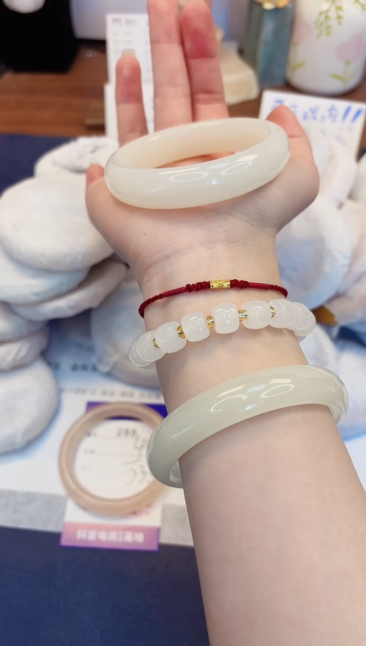 【闪购商品】石英质玉手镯未镶嵌289-玉兰白-圈口58
