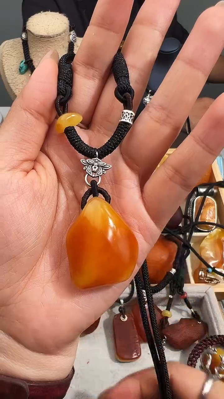 【闪购商品】蜜蜡裸石未镶嵌似玉