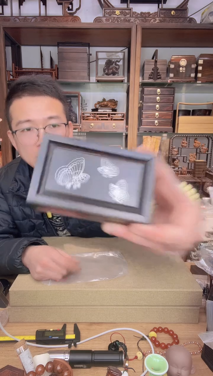 【闪购商品】乌木类书架874紫光檀掐丝三只蝴蝶机关盒