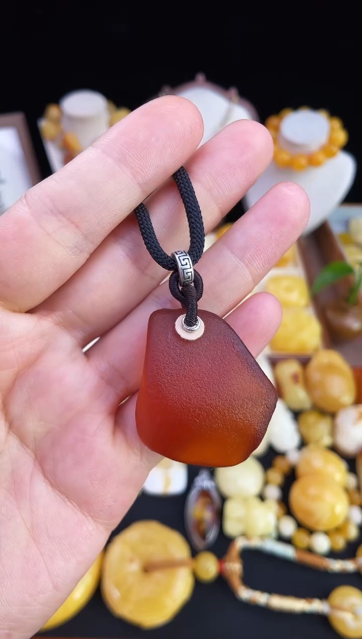 琥珀未镶嵌珠宝奇石柒月