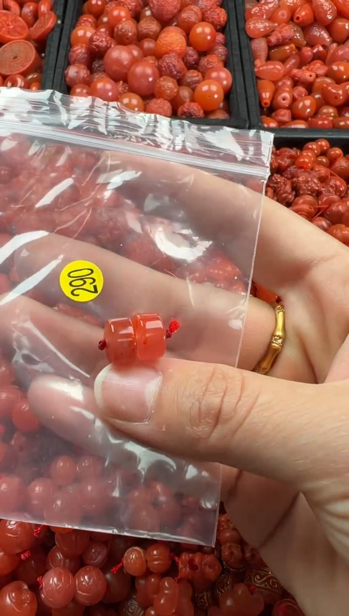 【闪购商品】南红玛瑙颈饰未镶嵌1