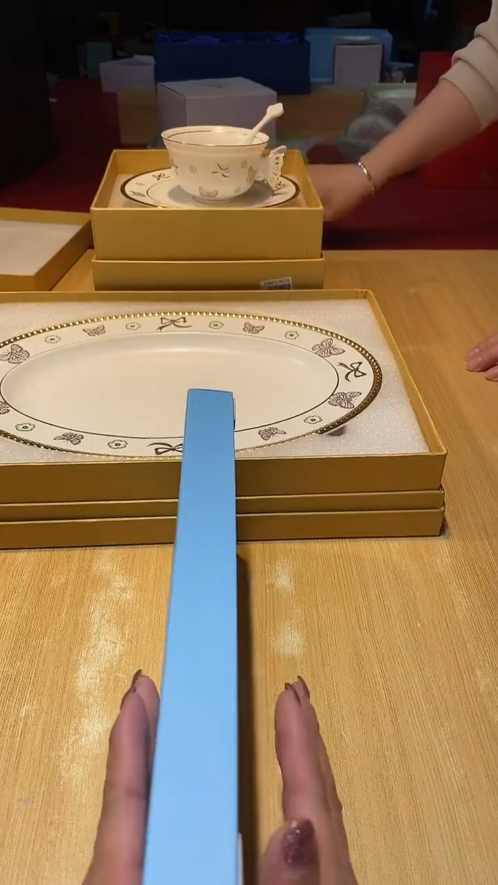 瓷片生活的本意是开心啊@@1