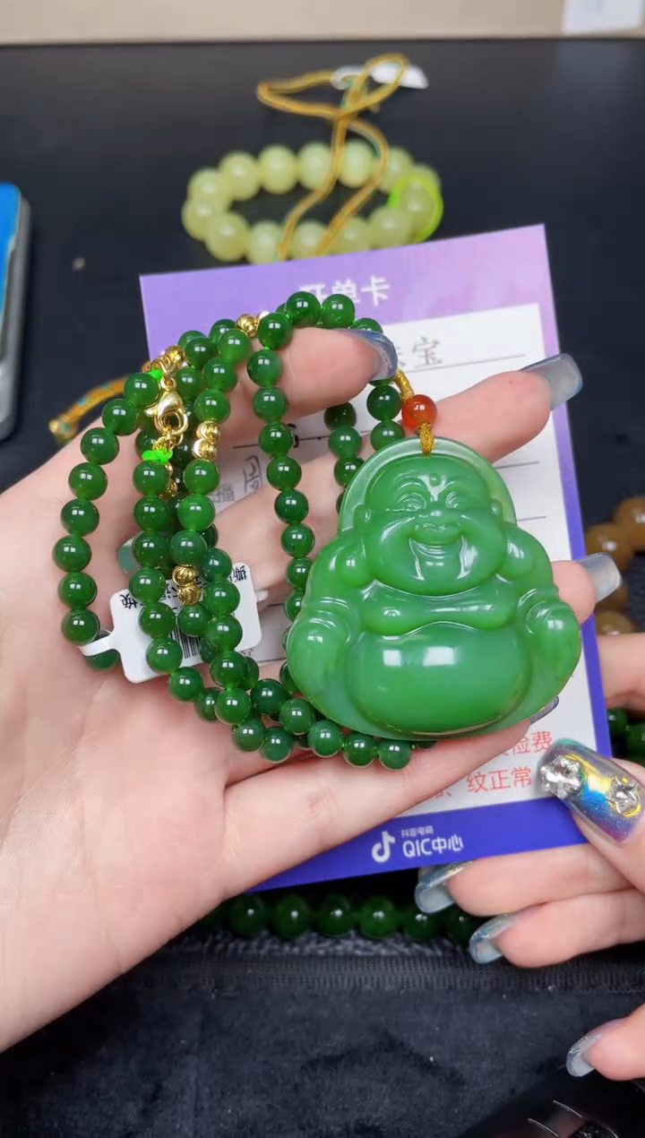 颈饰未镶嵌和田玉李**柜F1281