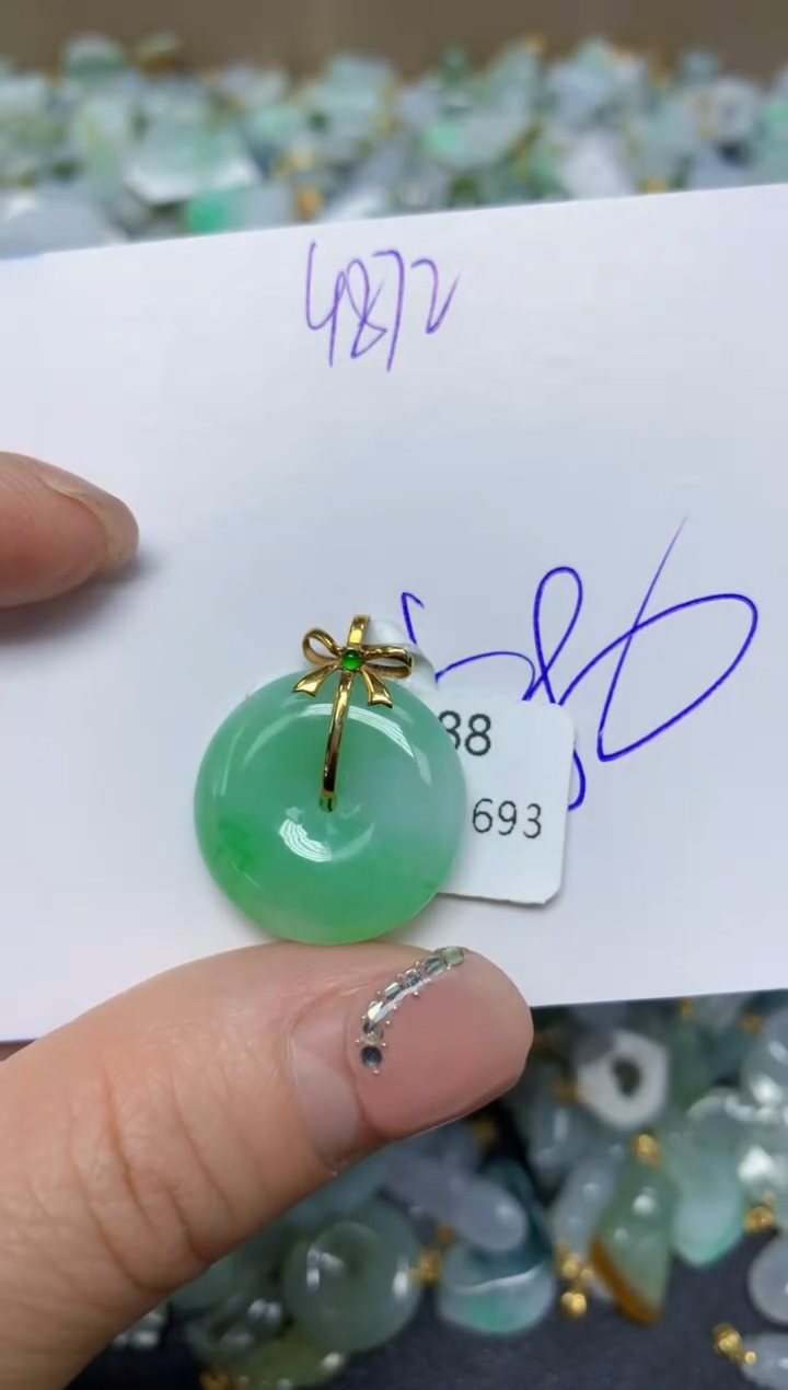 【闪购商品】翡翠挂件18K金镶嵌 天然翡翠A货