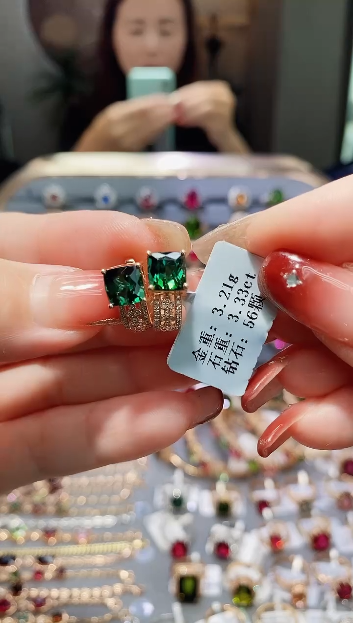 【闪购商品】碧玺颈饰18K金镶嵌3.33配钻