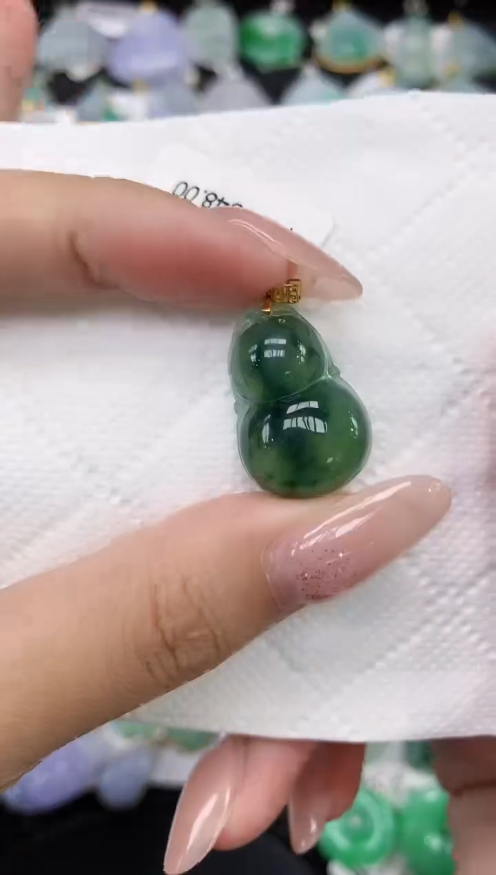 颈饰18K金镶嵌翡翠1111111111