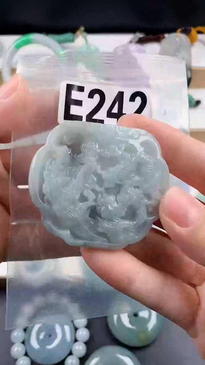 颈饰未镶嵌翡翠天然翡翠吊坠挂件