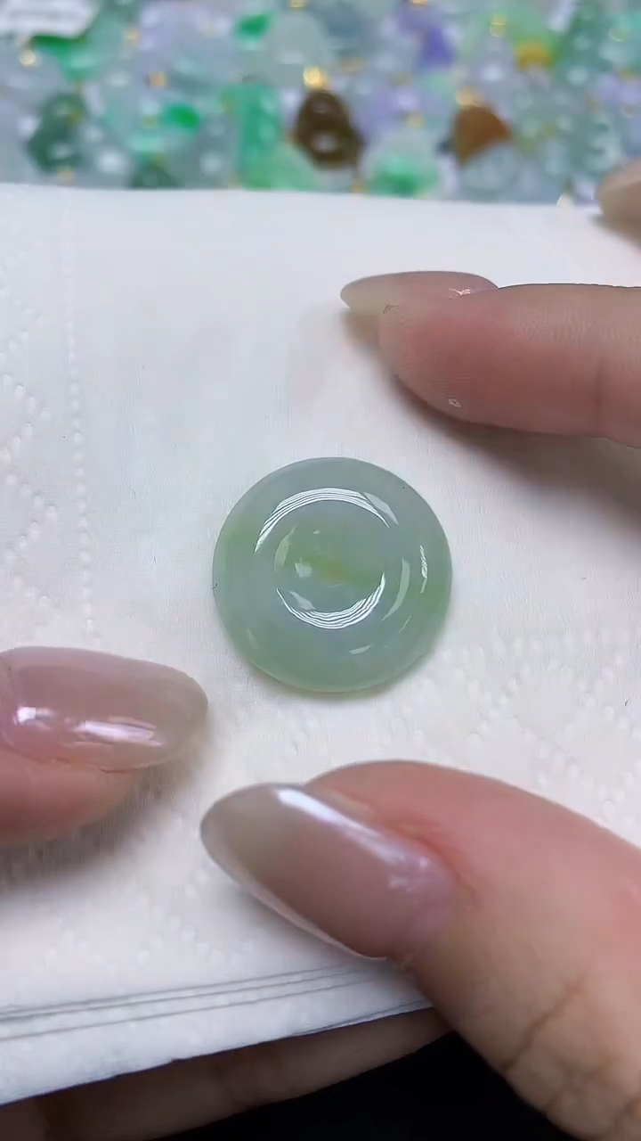 翡翠未镶嵌颈饰天然缅甸翡翠A货