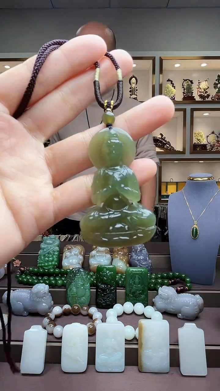 【闪购商品】和田玉颈饰未镶嵌苏