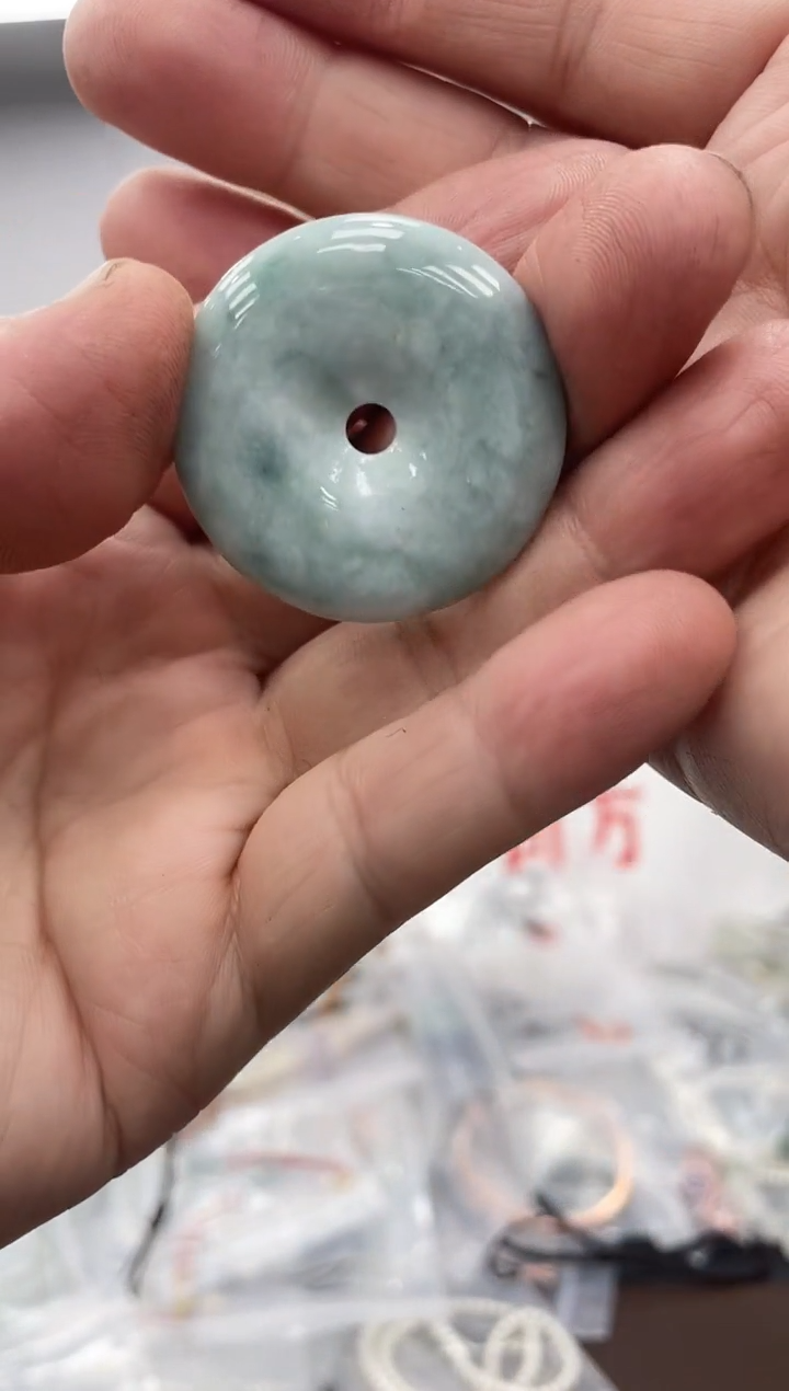 颈饰未镶嵌翡翠多样性发其一z