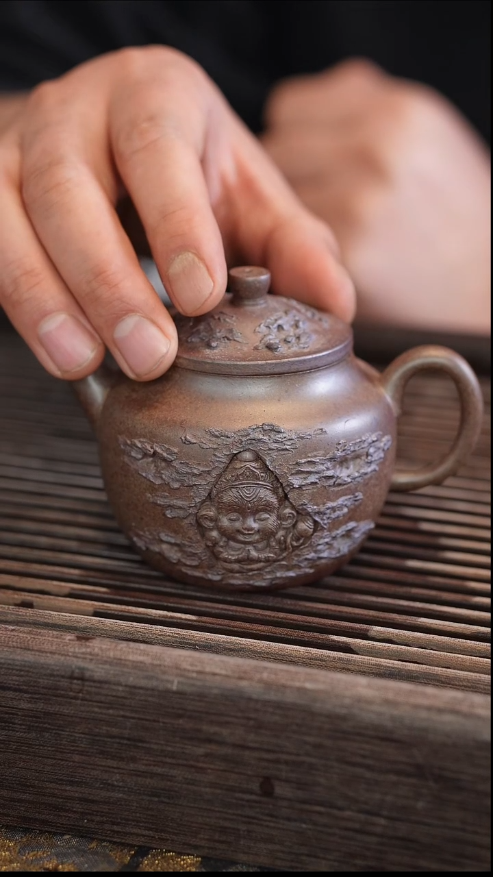 茶壶紫砂悟空旗开得胜 190cc