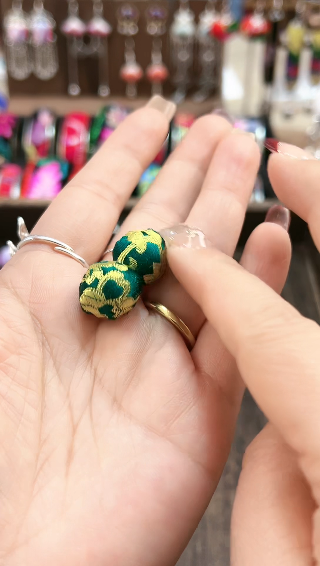 【闪购商品】织绣民族风老绣饰品326