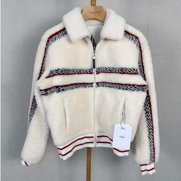 99新 DIOR/迪奥 后背大五角星双面外套 34 12期免息 13965985