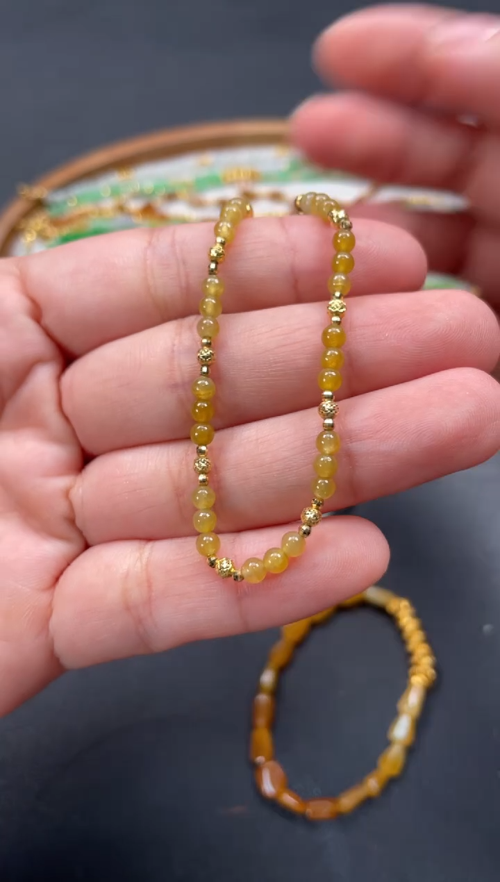 套链18K金镶嵌翡翠一条  P323