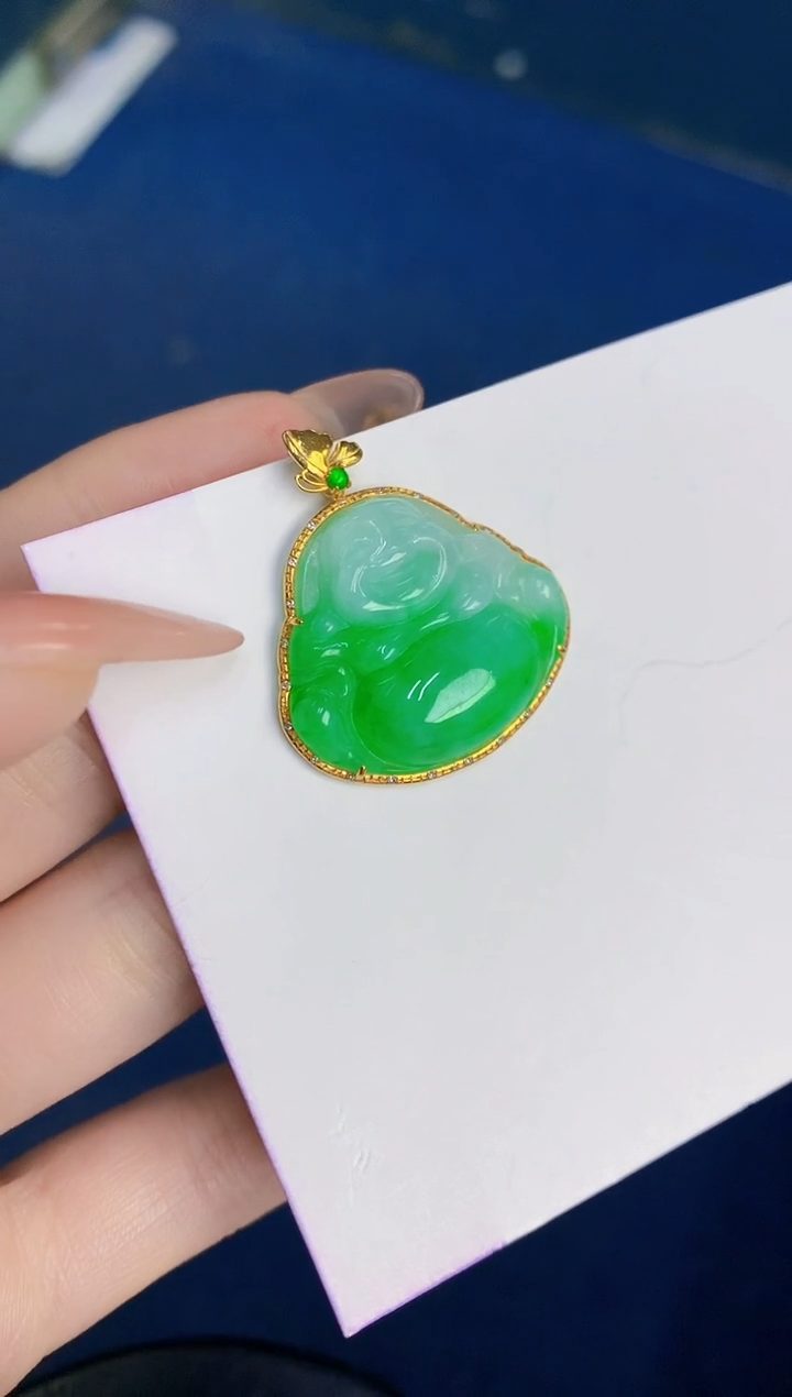 颈饰18K金镶嵌翡翠缅甸天然翡翠A货