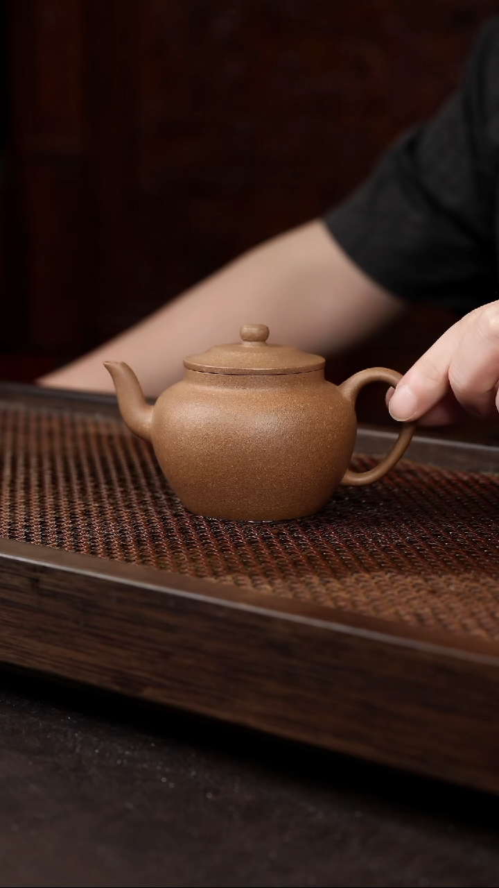 茶壶紫砂芝麻绿宫灯