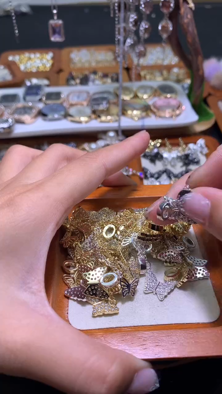 锆石合金蝴蝶安全链6元1条  （下单备注颜色）