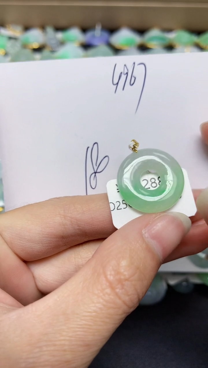 翡翠18K金镶嵌颈饰 天然翡翠A货