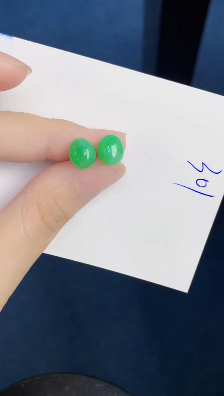 翡翠18K金镶嵌颈饰0000000000