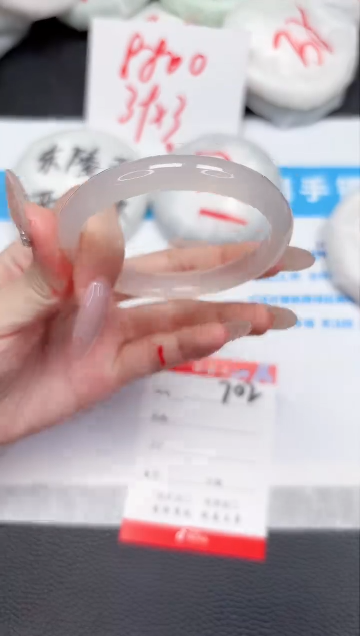 【闪购商品】石英质玉手镯未镶嵌702-56.3