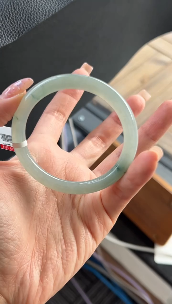 【闪购商品】翡翠手镯未镶嵌10号53.8*7*7.4