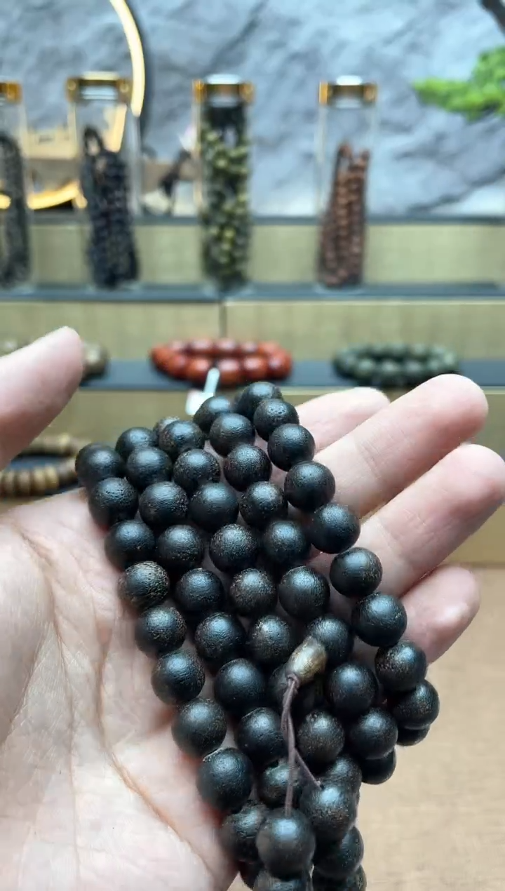 【闪购商品】阴沉木其他黑奇手串705