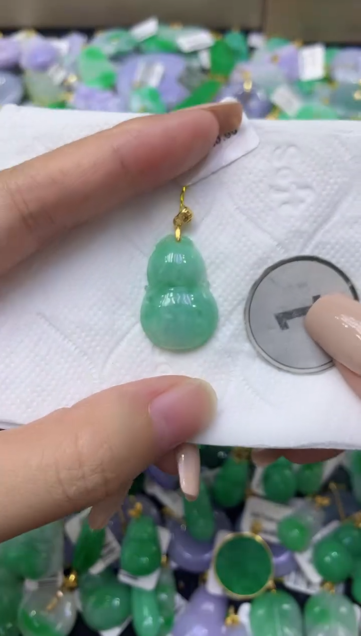 颈饰未镶嵌翡翠天然缅甸翡翠A货