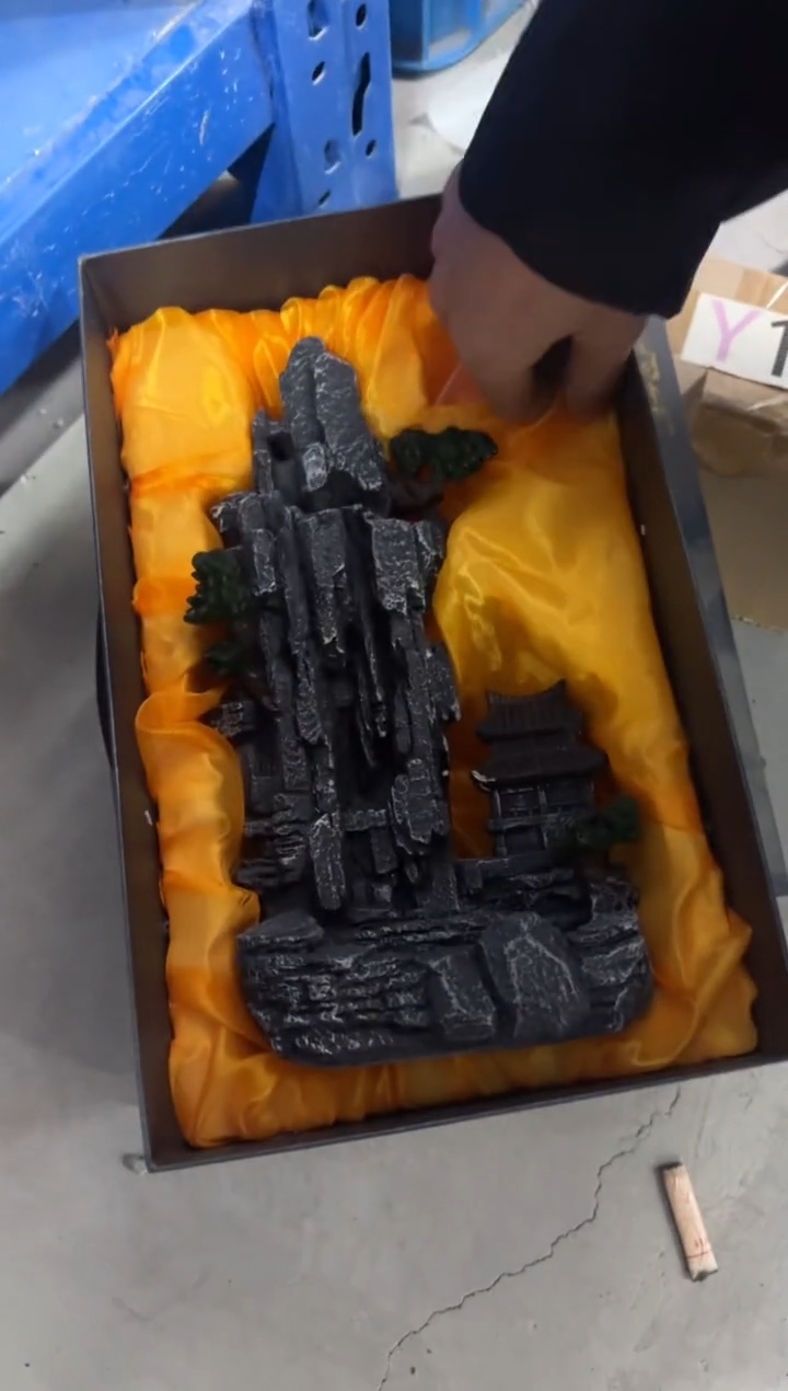 【假山 】 八哥专拍