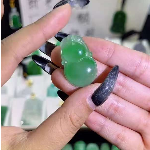 翡翠无镶嵌佛公葫芦绿色