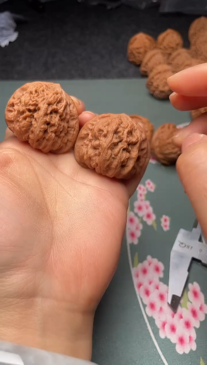 把件文玩核桃w165  凹底   41尺