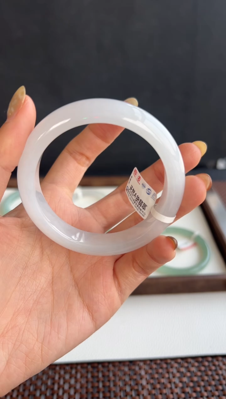 【闪购商品】翡翠手镯未镶嵌39号57.9*12.7*8.9