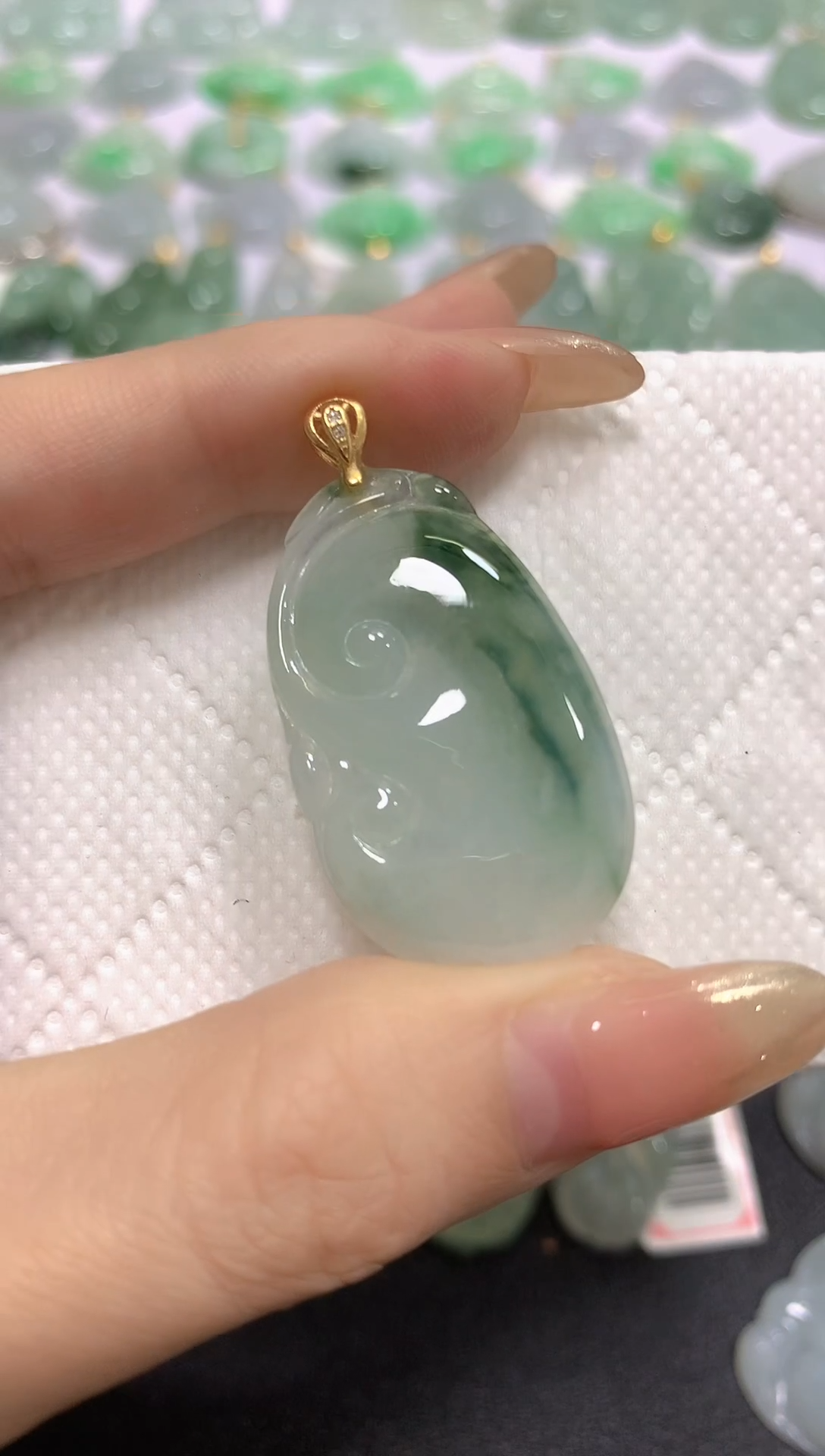 颈饰未镶嵌翡翠A货