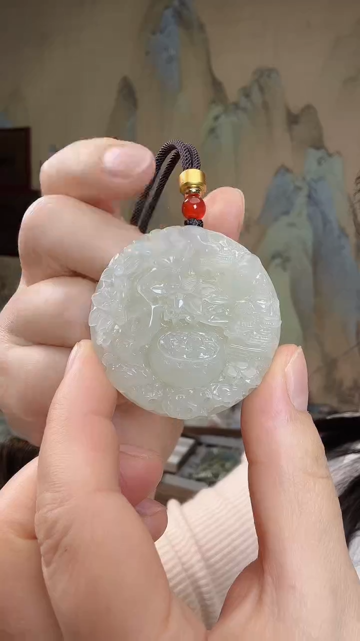 颈饰未镶嵌和田玉.