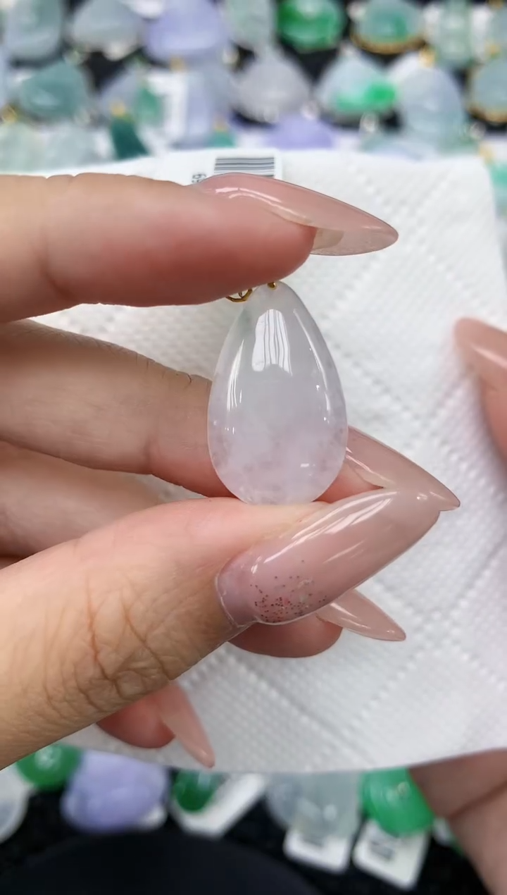 颈饰18K金镶嵌翡翠1111111111