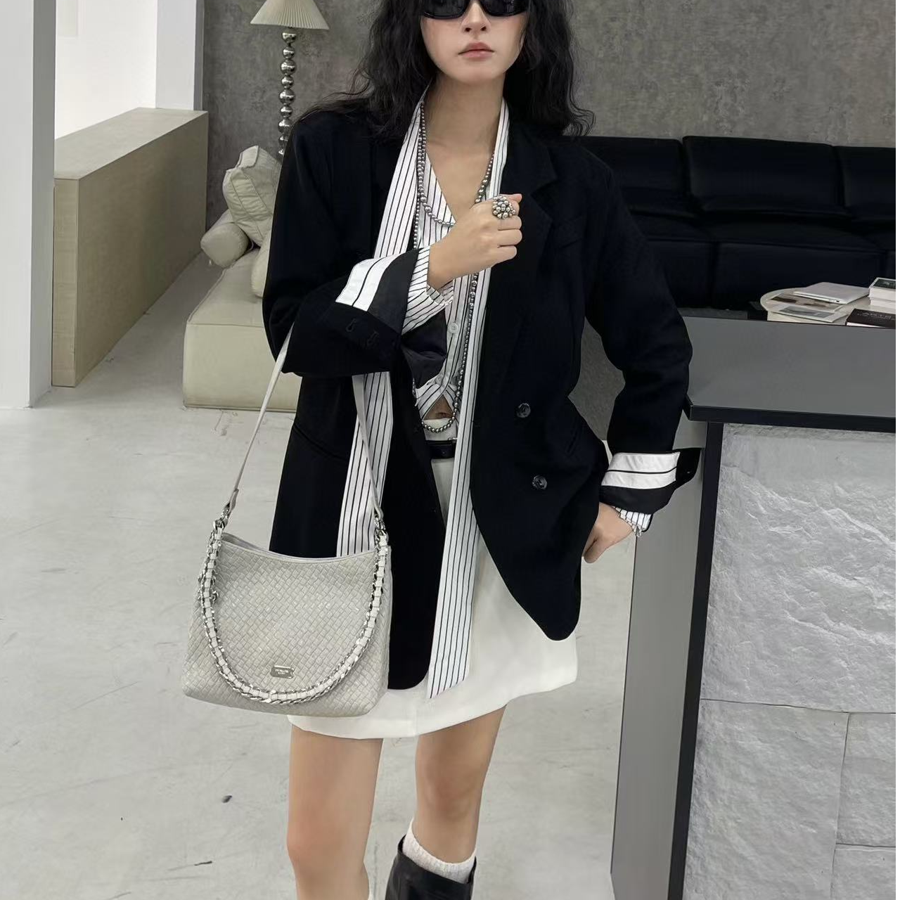 2025秋冬新款腋下潮流复古单肩斜挎包时尚女包 9811