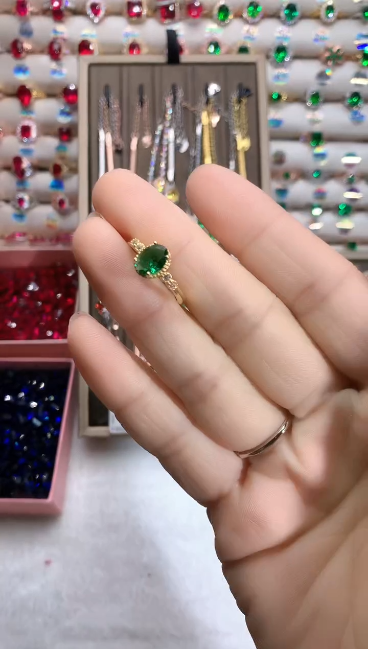 【闪购商品】透辉石戒指银S925镶嵌金色6.8