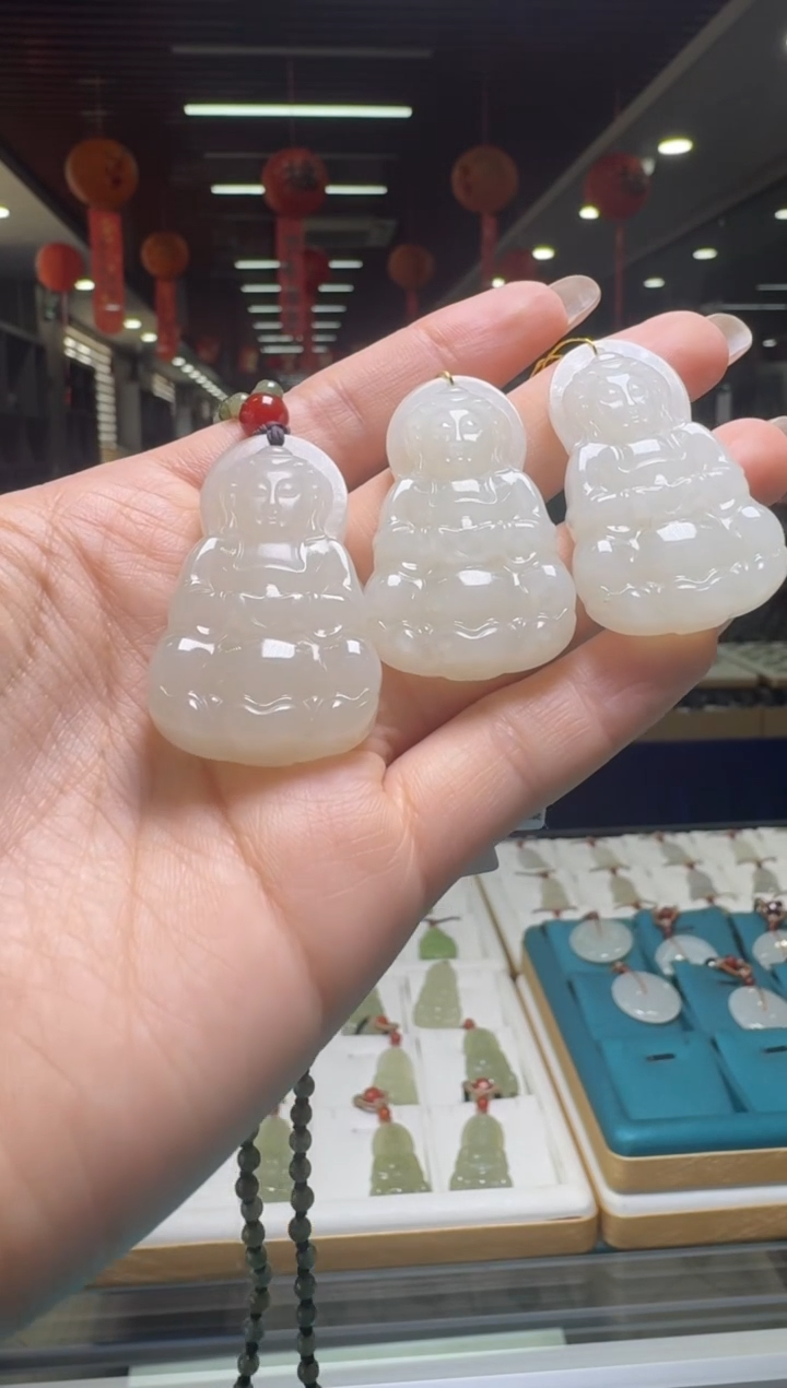 颈饰未镶嵌和田玉观音吊坠/配珠链 多样性发一
