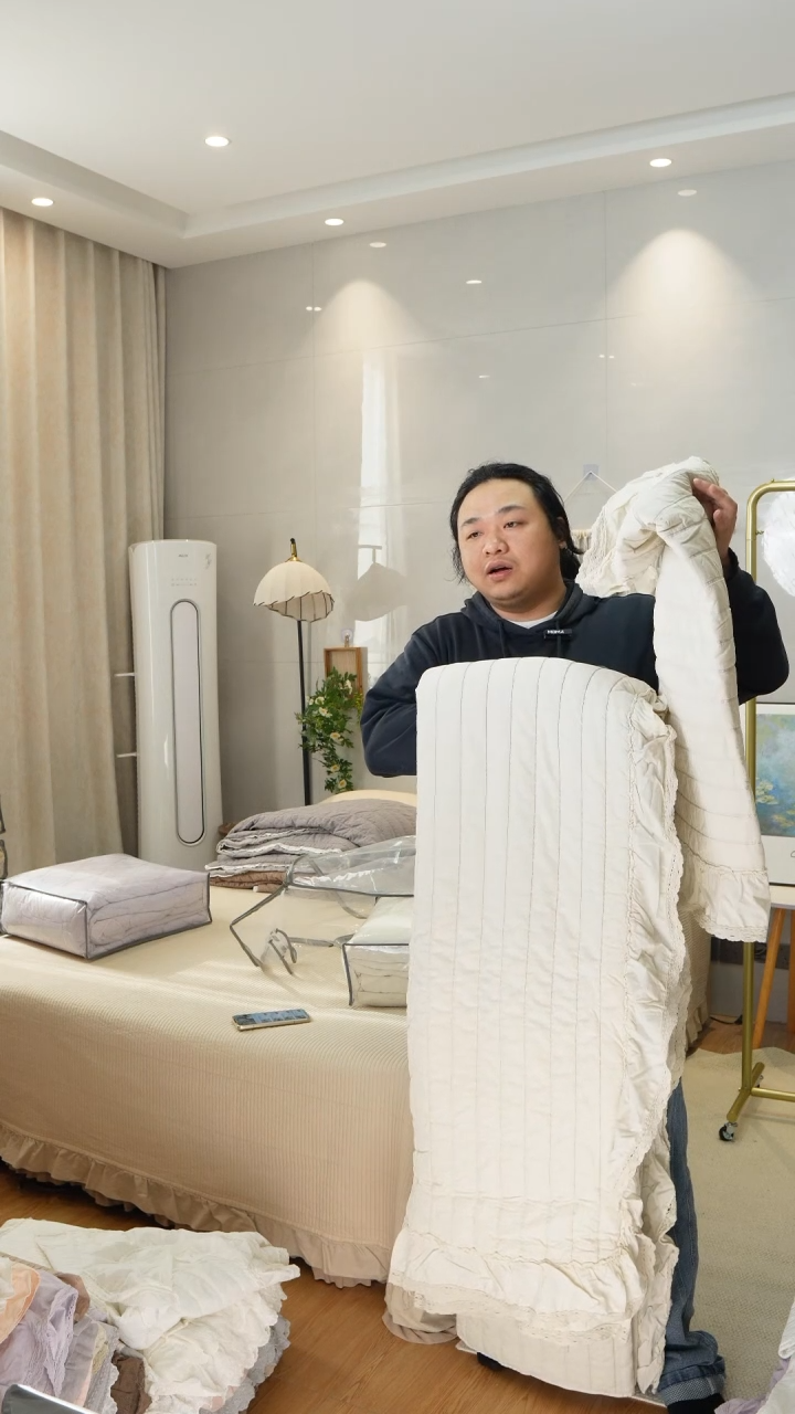 棉宽条米白色四件套