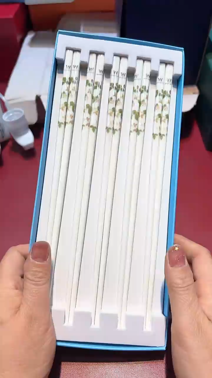 【闪购商品】瓷片锅碗瓢盆一件不剩