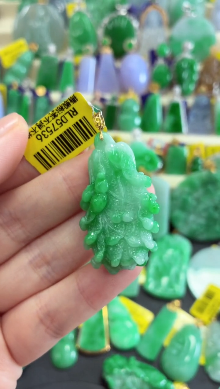 吊坠(不含链)18K金镶嵌翡翠挂件