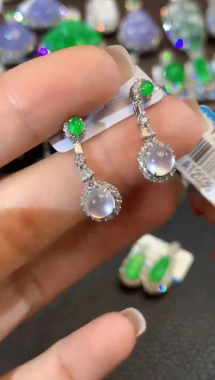 18K金镶嵌翡翠耳饰C69