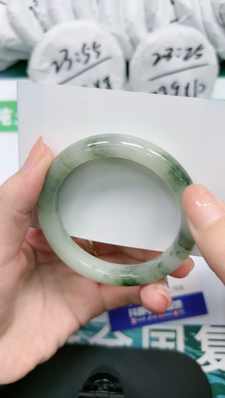 【闪购商品】石英质玉手镯未镶嵌K281-56