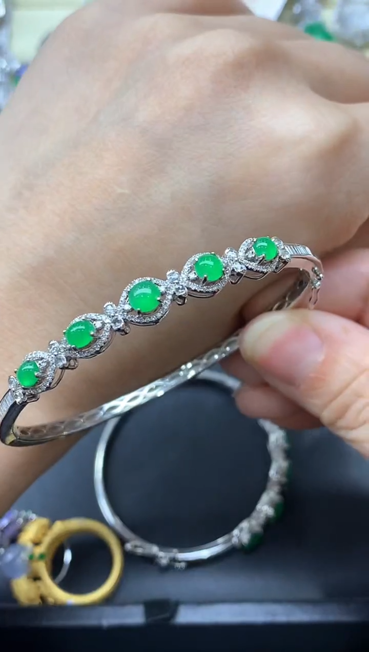 18K金镶嵌手镯翡翠533-中国好珍宝