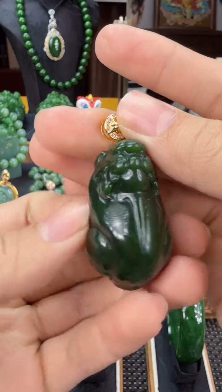 【闪购商品】和田玉（碧玉）吊坠(不含链)18K金镶嵌 