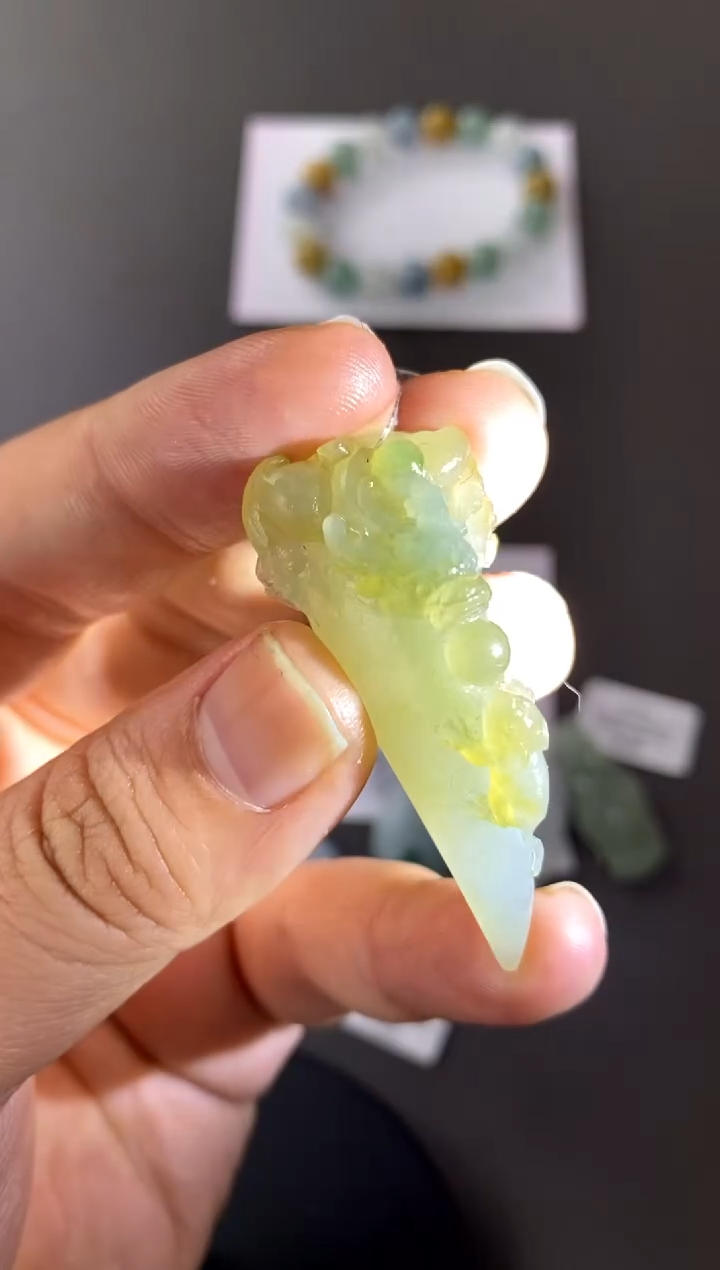 【闪购商品】定制翡翠未镶嵌龙牙