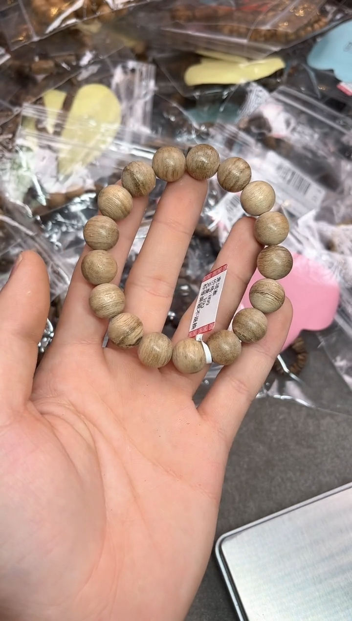 【闪购商品】沉香手串113号柬埔寨多样性发货1条