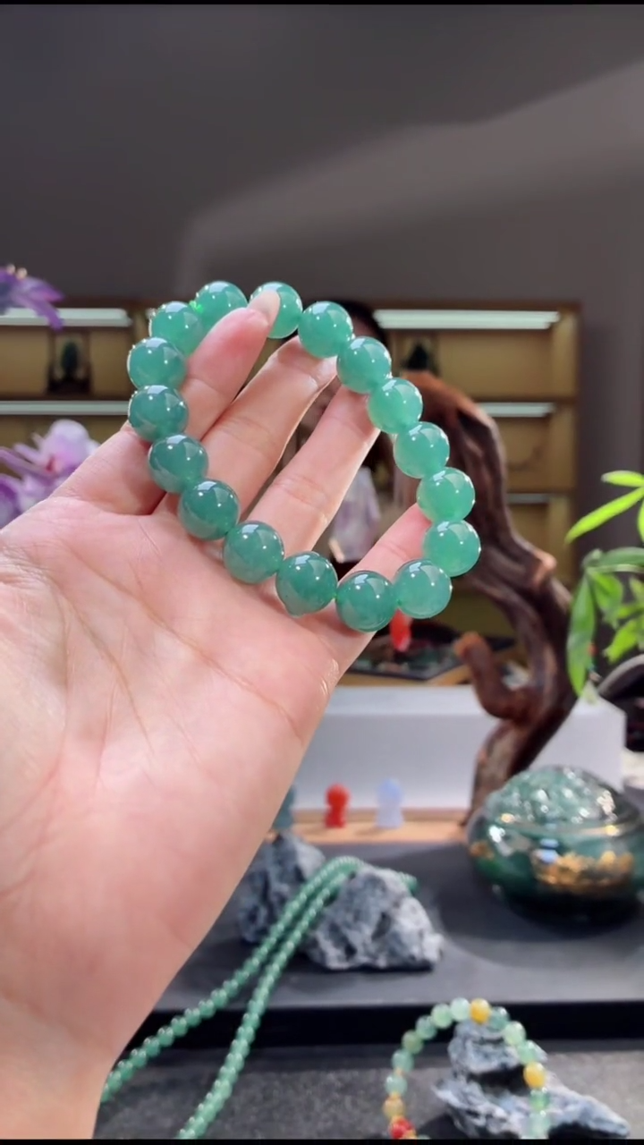 未镶嵌手串翡翠手串（多样性发其一）