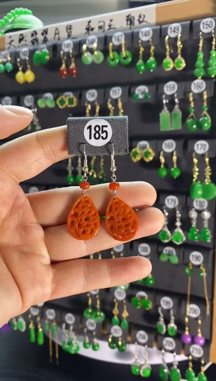 【闪购商品】翡翠耳饰银S925镶嵌185....